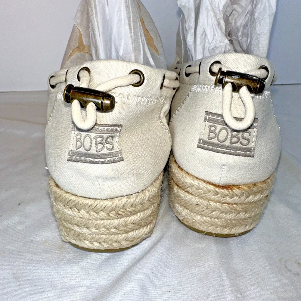 Skechers Womens Bobs Canvas Beige 1.5 Inch Platform Memory Foam Sz 10 Yacht Shoe